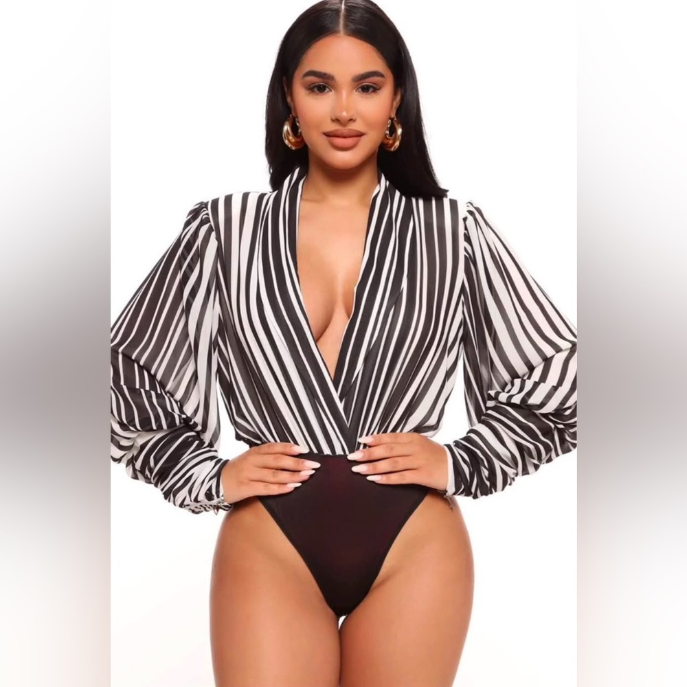 🖤 Host Pick 🖤 Striped Bodysuit